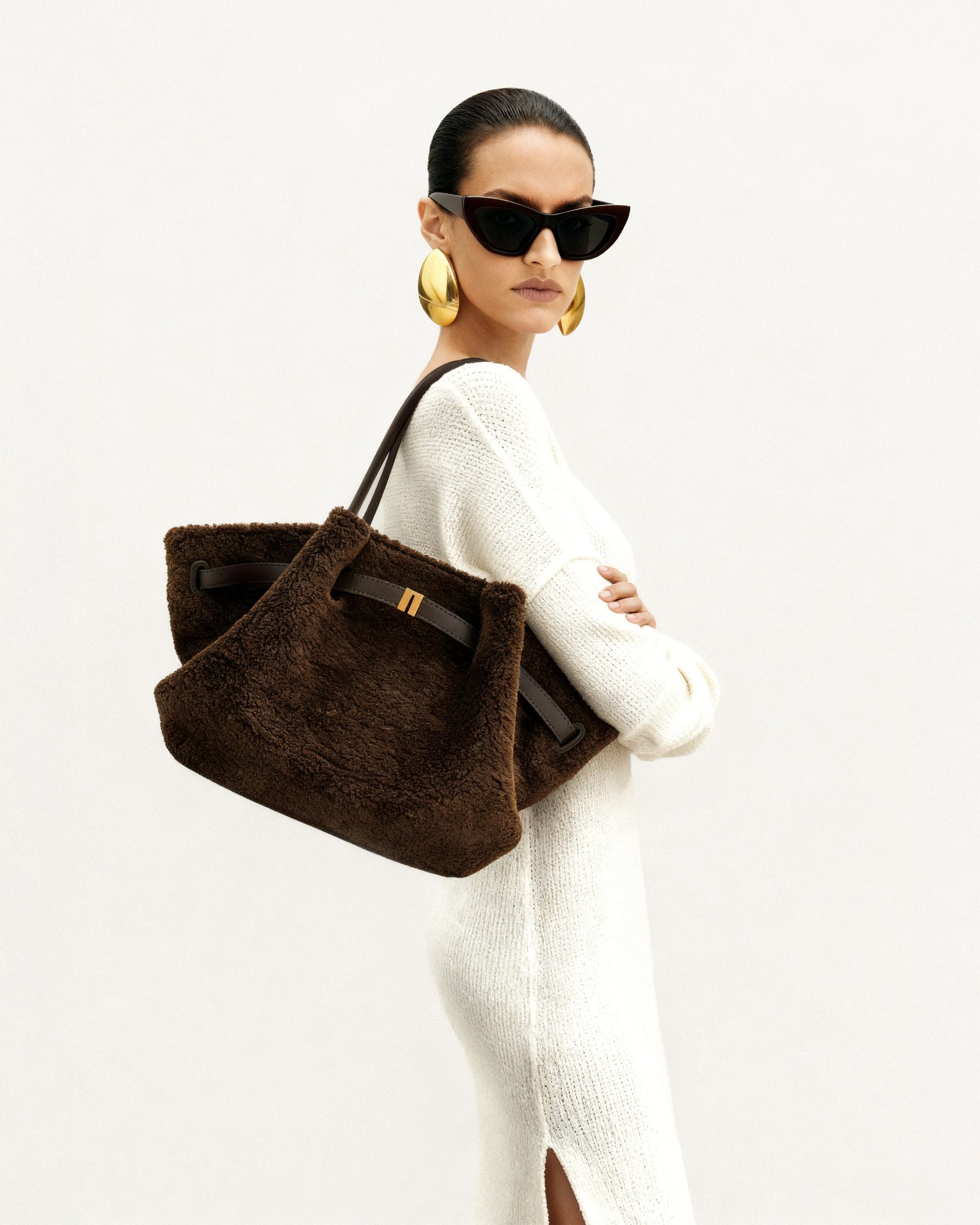 Hana Medium Faux Fur Tote Bag - Mocha Brown - Image 2